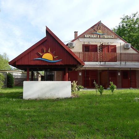 Napsugár Apartman Baja Exterior foto